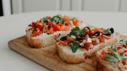 vegetable-toppes bread slices